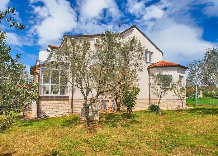 Apartments Anto 1598