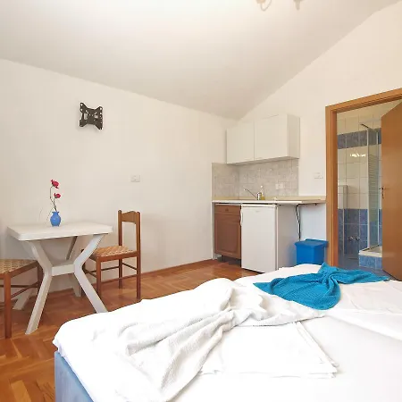 Apartments Anto 1598 Fazana Exterior photo