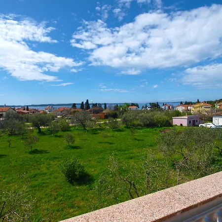 Apartments Anto 1598 Fazana Exterior photo