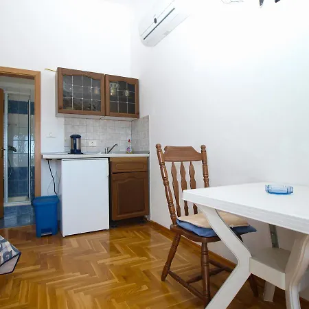 Apartments Anto 1598 Fazana Exterior photo