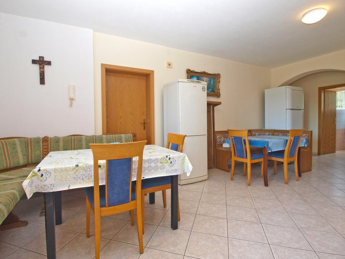 Apartment Anto 1598 *